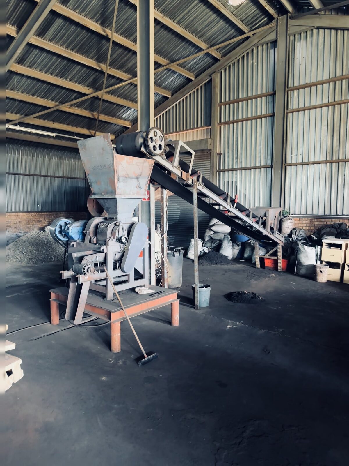 Briquetting plant